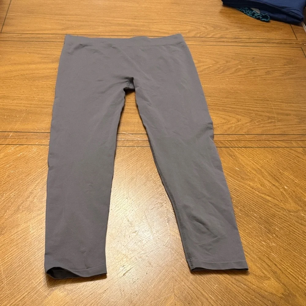 NWOT Title Nine Gray Nylon Spandex Leggings Size Xl 24” inseam - Picture 3 of 3